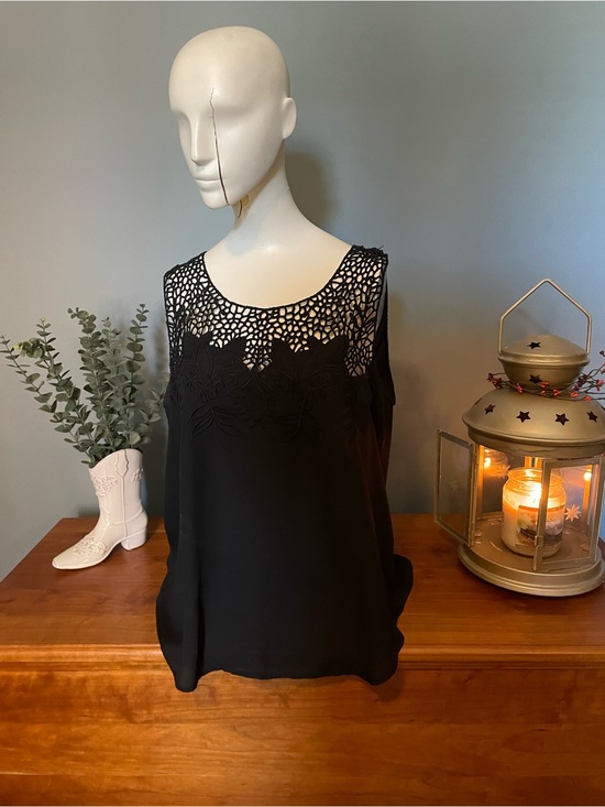 live and let live Tops - One world live and let live Black Sleeveless Camisole with Lace Yoke